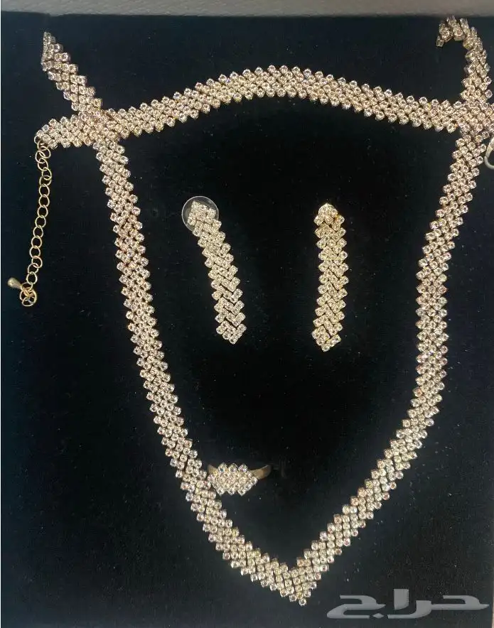 طقم اكسسوار فضي ذهبي للبيع سهره ملكه 1