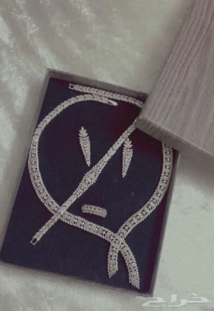 طقم اكسسوار فضي ذهبي للبيع سهره ملكه 0