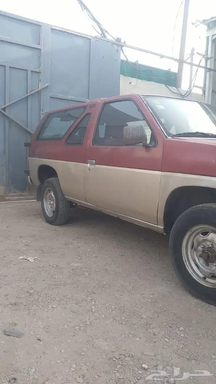 نيسان 2