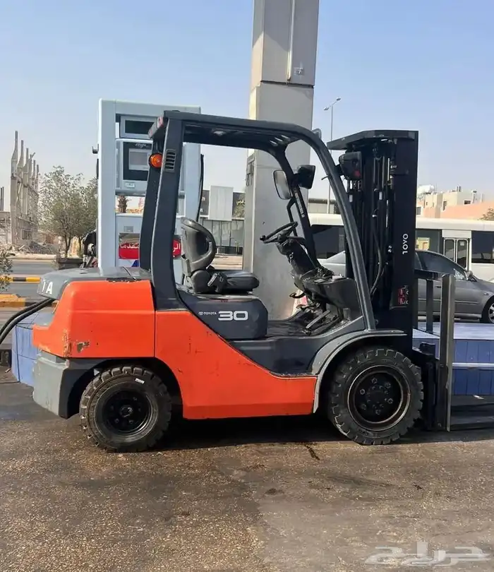 فوركلفت رافعة شوكية رافعات شوكية للايجار الشهري واليومي 1