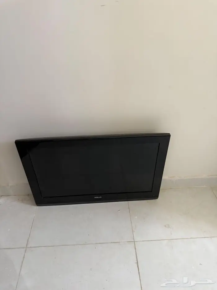 للبيع طاولة قيمينق وبلستيشن واشرطه 0