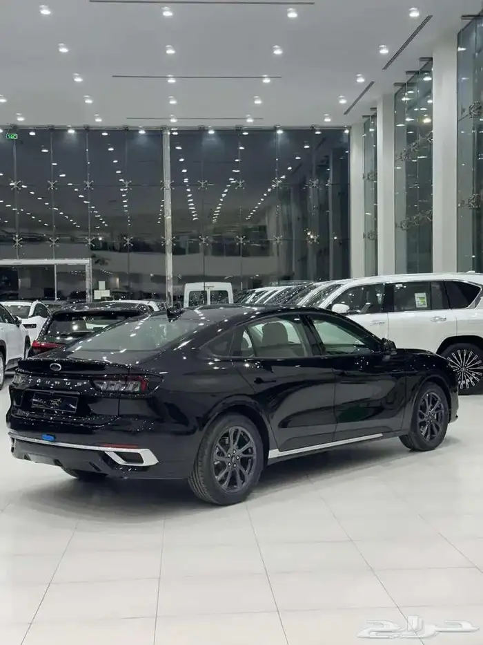 فورد تورس امبيانتي 2025 اقساط وكاش مع عازل وخدمات مجانيه 4