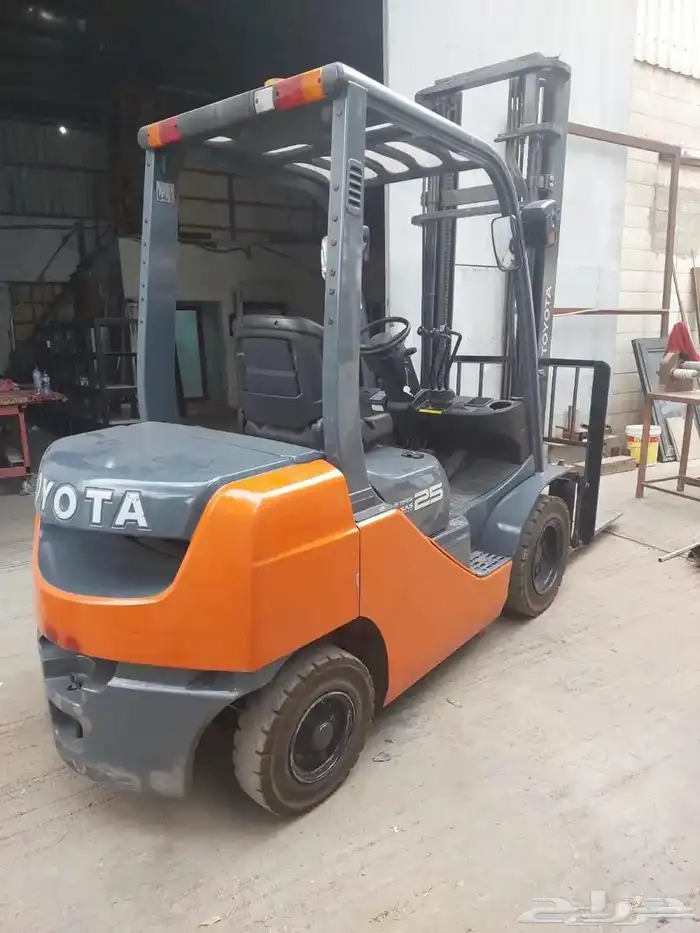 فوركللفت للايجار رافعة شوكية للايجار رافعات شوكية للايجار 4