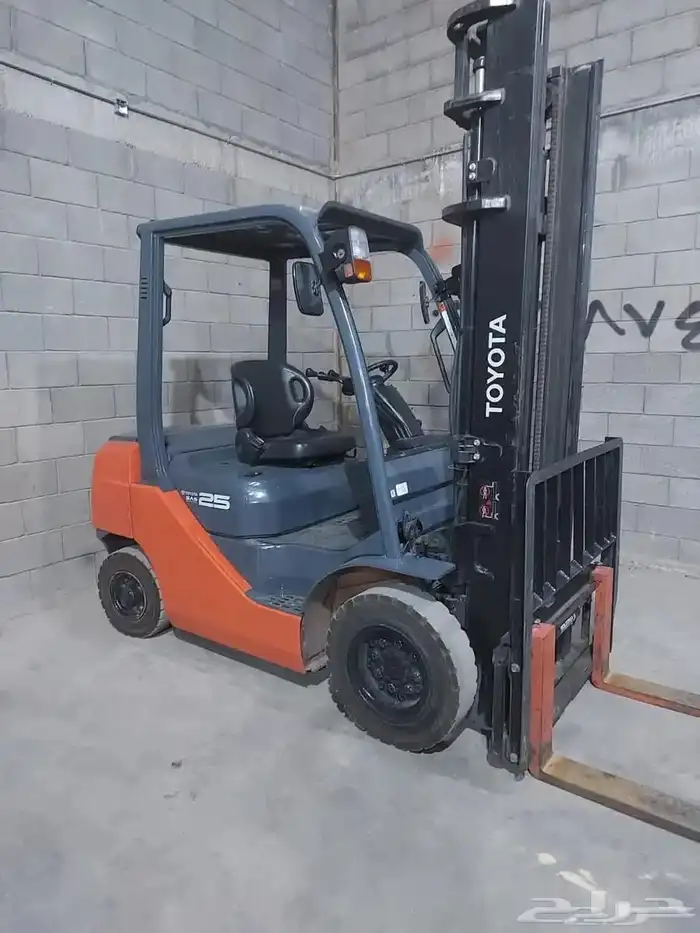 فوركللفت للايجار رافعة شوكية للايجار رافعات شوكية للايجار 0