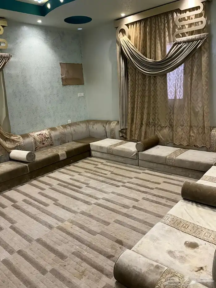 كنب مجلس شبه جديد 0