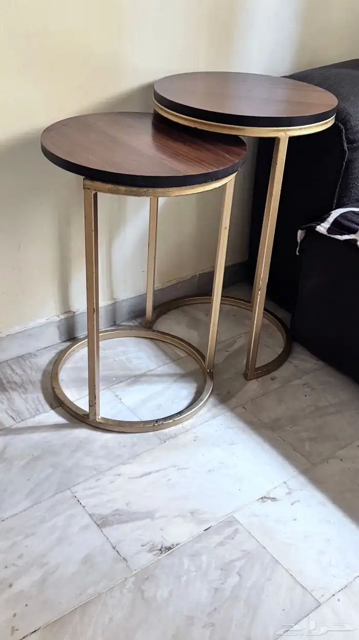 طاولة مستخدمه العدد 3 0