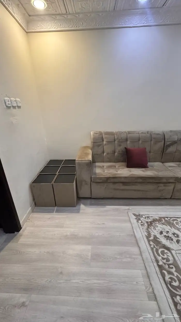 كنب مجلس شبه جديد 0