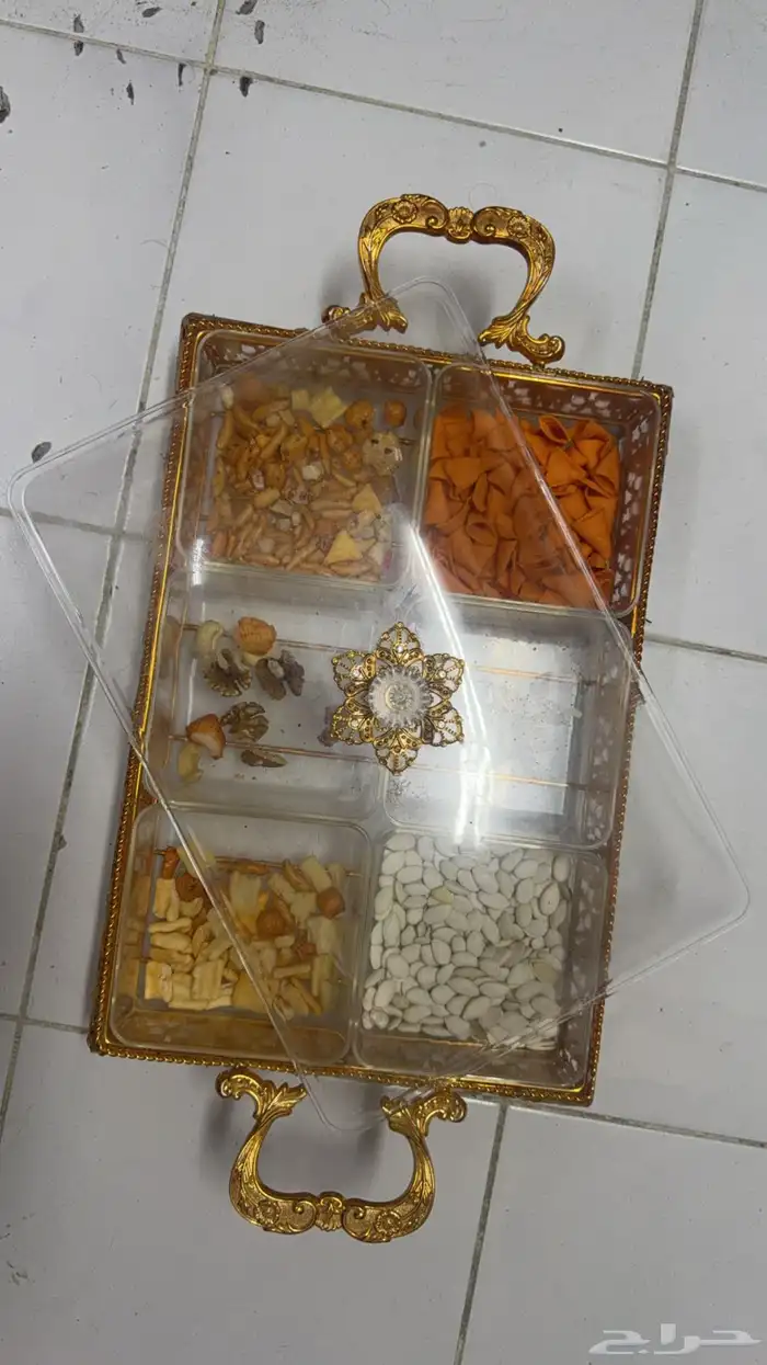 صحن مكسرات من 6 علب 1