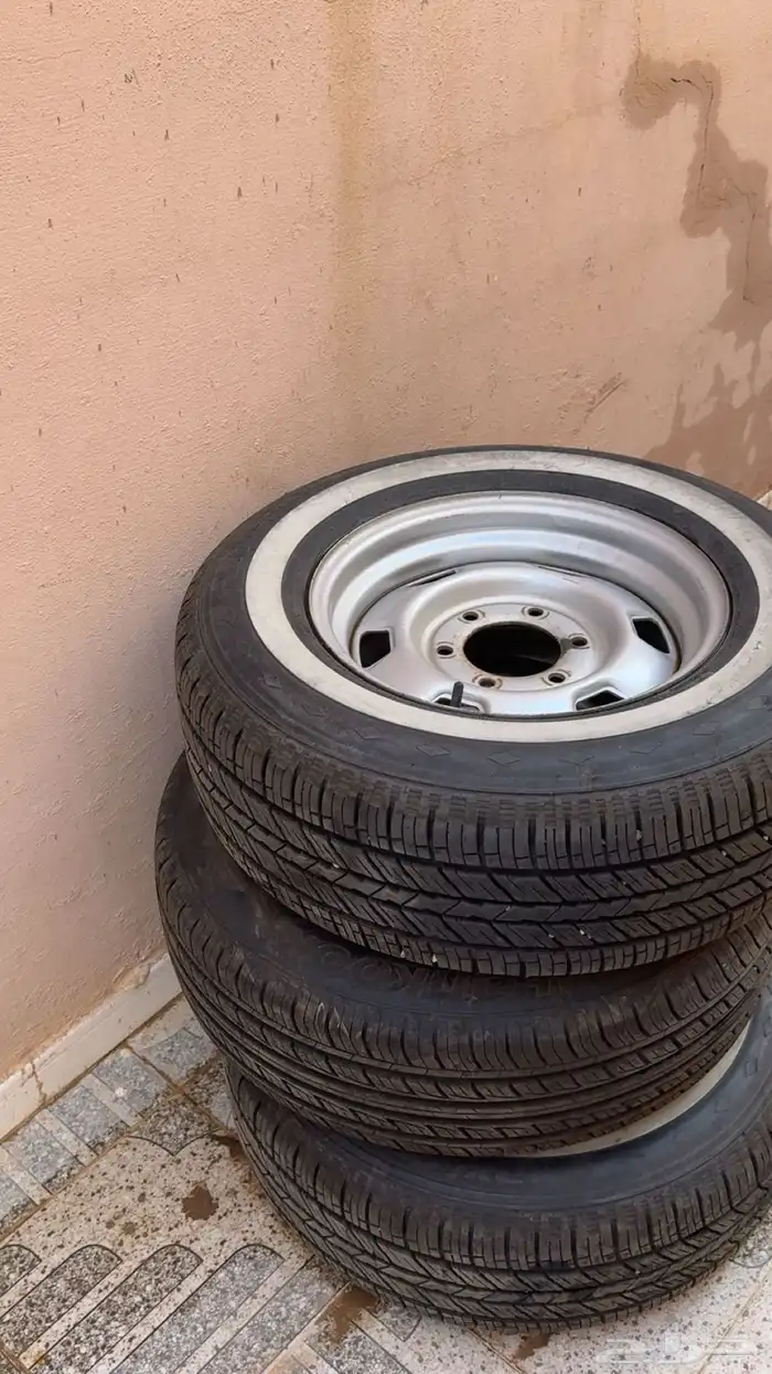 كفرات ددسن مع جنوط اربعه نظيفات استخدام ثلاث شهور 0