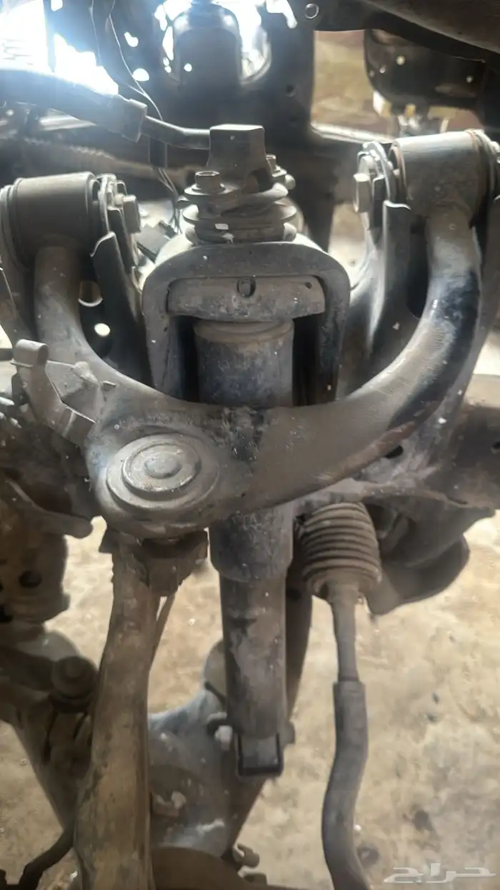 جميع قطع غيار جيب لكزس وكاله LX470 موديل 2004 82