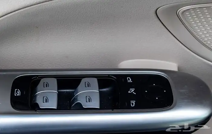 مرسيدس سي كلاس Mercedes C-Class C300 Sedan موديل 2024 27