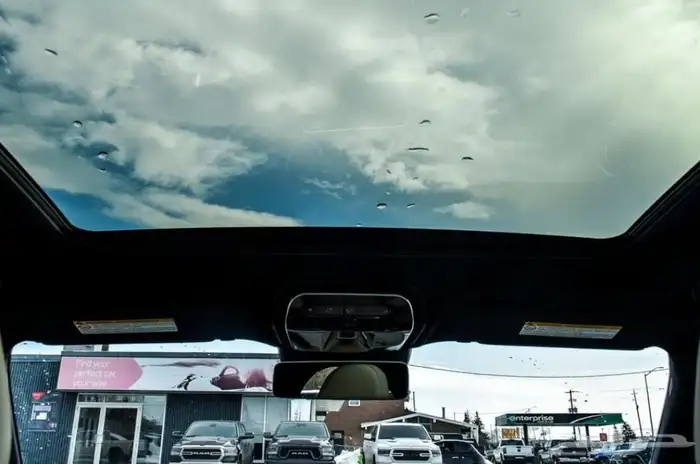 مرسيدس سي كلاس Mercedes C-Class C300 Sedan موديل 2024 25