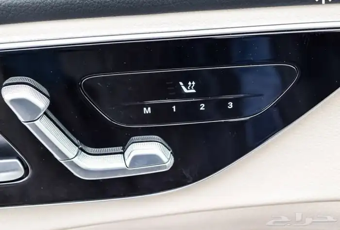 مرسيدس سي كلاس Mercedes C-Class C300 Sedan موديل 2024 26