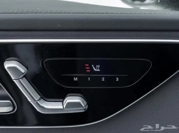 مرسيدس سي كلاس Mercedes C-Class C300 Sedan موديل 2024 22