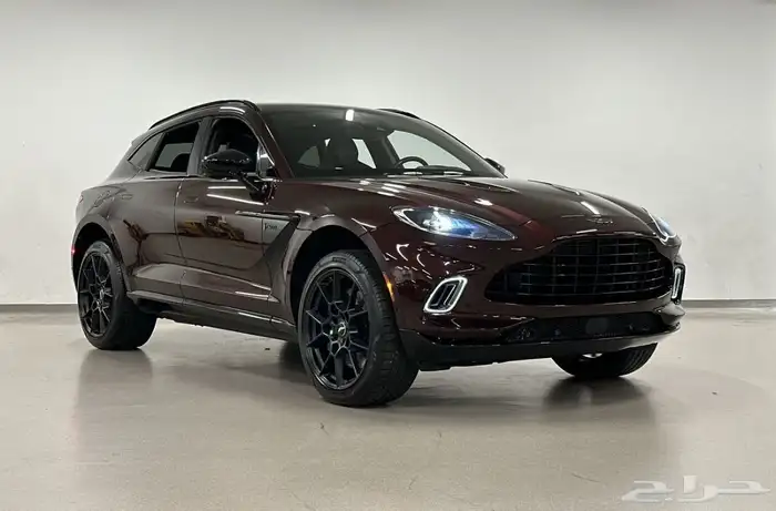 2021 Aston Martin DBX ممشى قليل 1