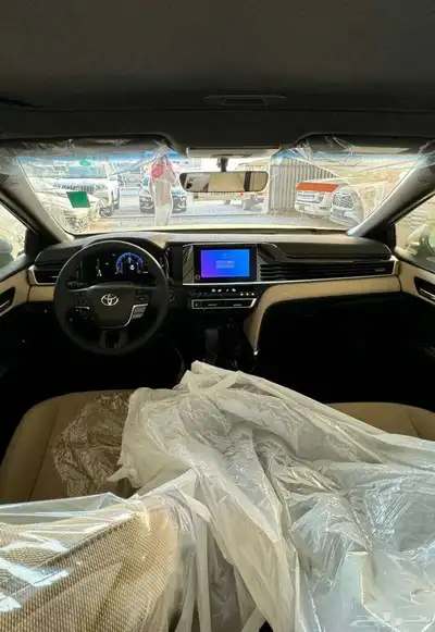 تويوتا كامري LE 2025 2