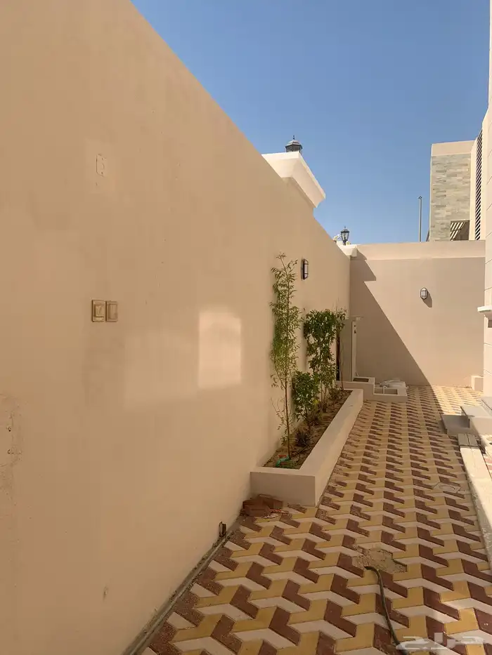 فلل للبيع حي قرطبه 7
