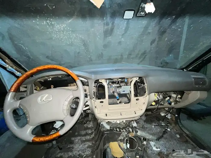 جميع قطع غيار جيب لكزس وكاله LX470 موديل 2004 88