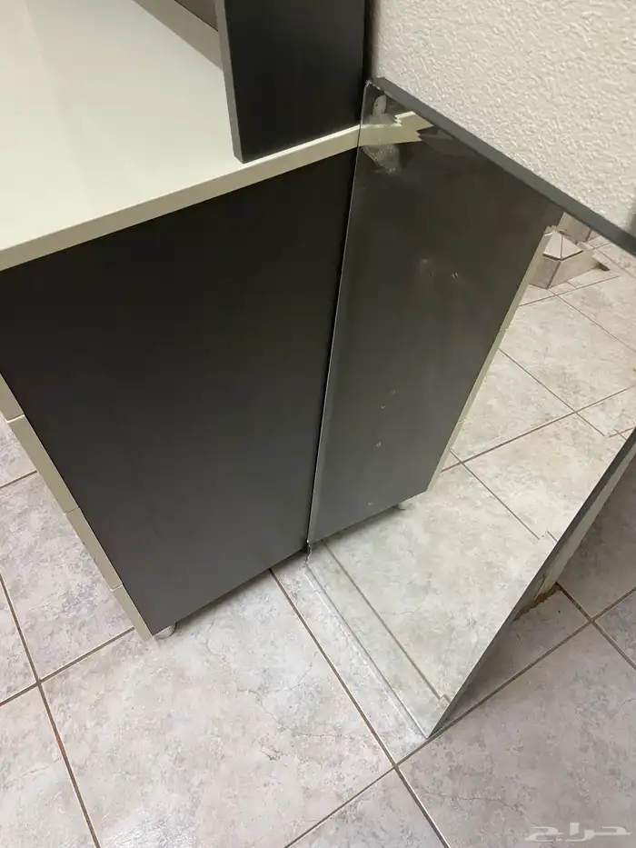 طاولة تسريحة مع طاولة جانبيه 1