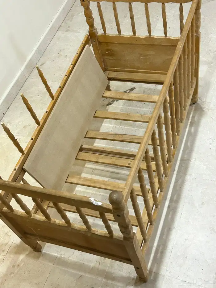 سرير اطفال مع مرتبه 5