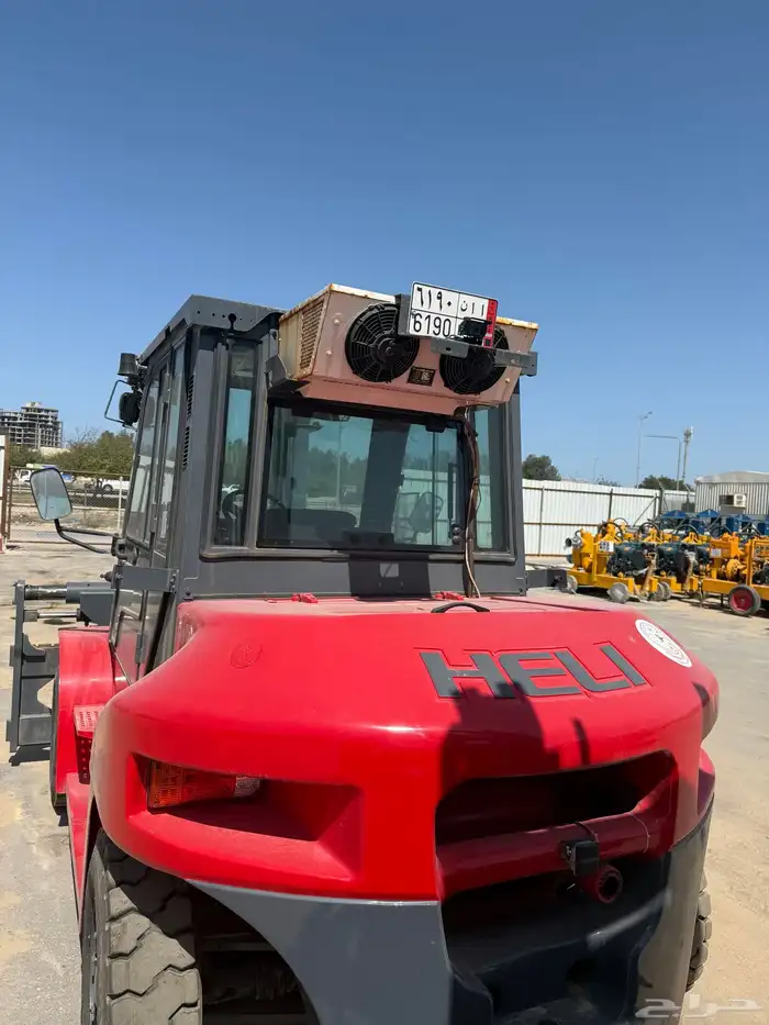 تأجير رافعات شوكية رافعةlifters master rental company 41