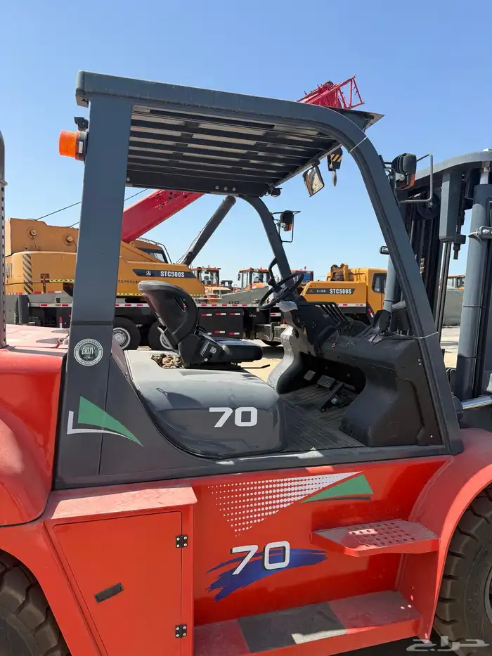 تأجير رافعات شوكية رافعةlifters master rental company 37