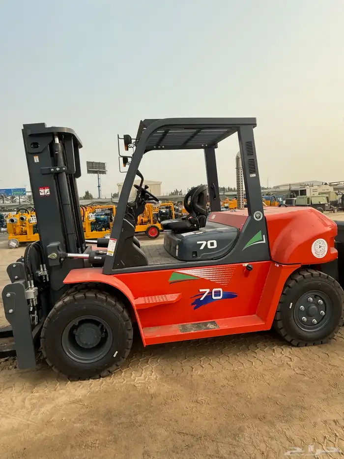 تأجير رافعات شوكية رافعةlifters master rental company 46