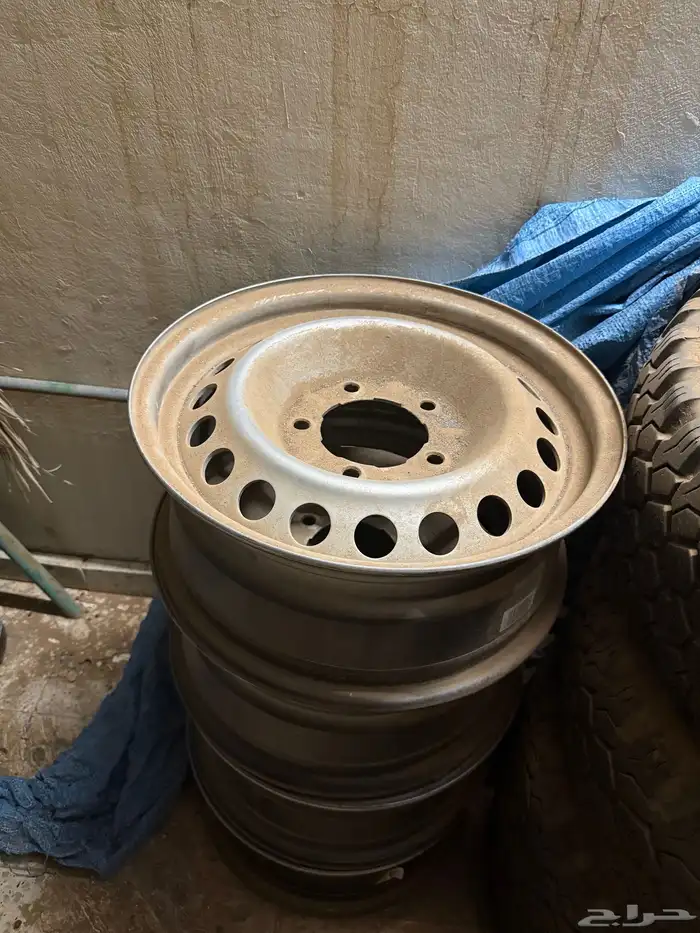 جنوط مع كفراتهن مقاس 17 البيع للجميع 1