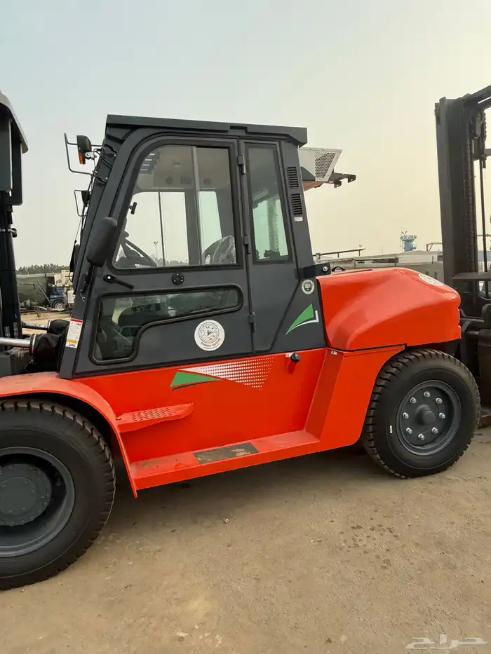تأجير رافعات شوكية رافعةlifters master rental company 42