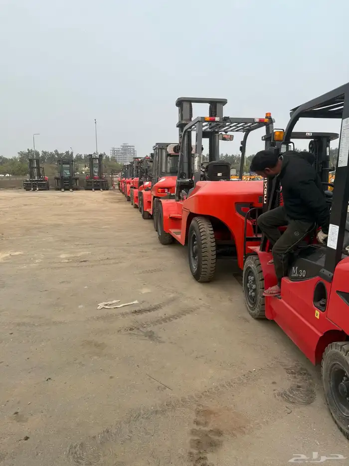 تأجير رافعات شوكية رافعةlifters master rental company 47