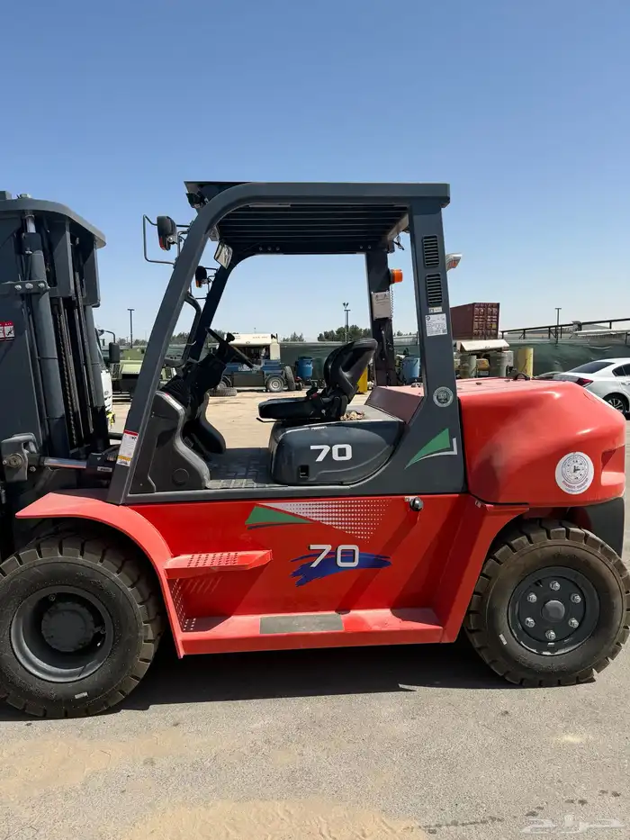 تأجير رافعات شوكية رافعةlifters master rental company 38