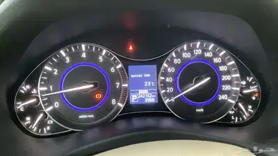 للبيع انفنتي QX80 9
