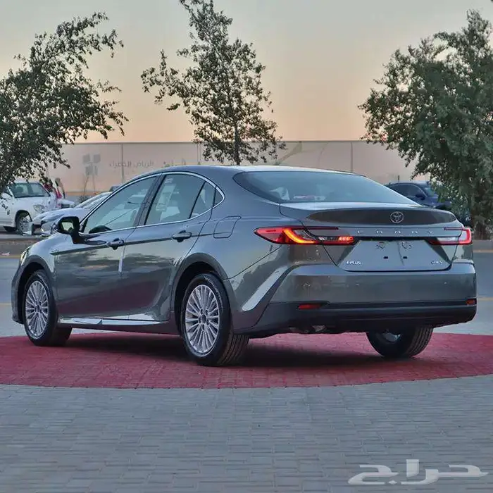 كامري E PLUS هايبرد 2025 اقساط الراجحي فقط 2
