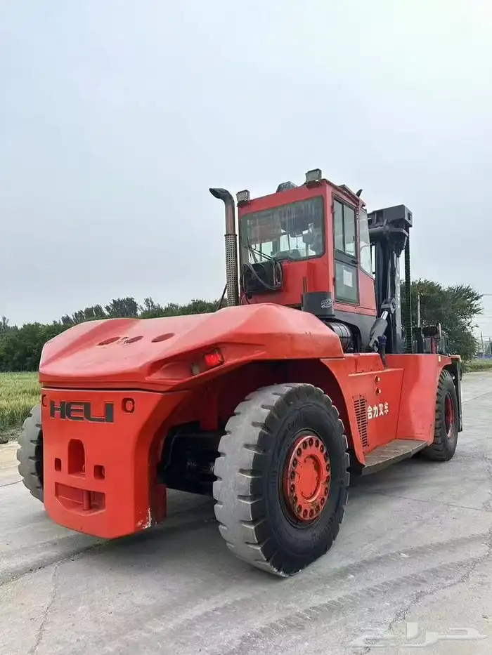 تأجير رافعات شوكية رافعةlifters master rental company 33