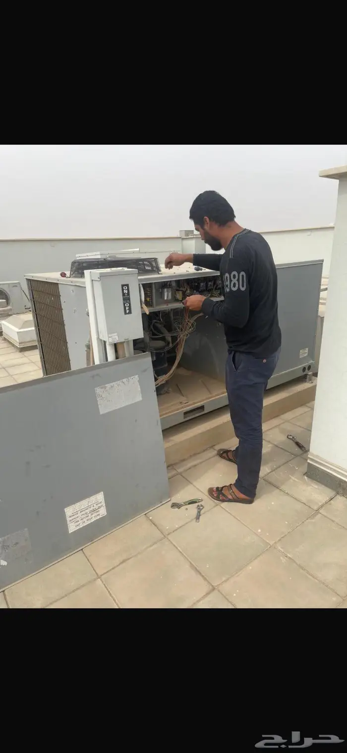 فني صيانة مكيف دكت سبلت ومكيف بكج فني هندي 0