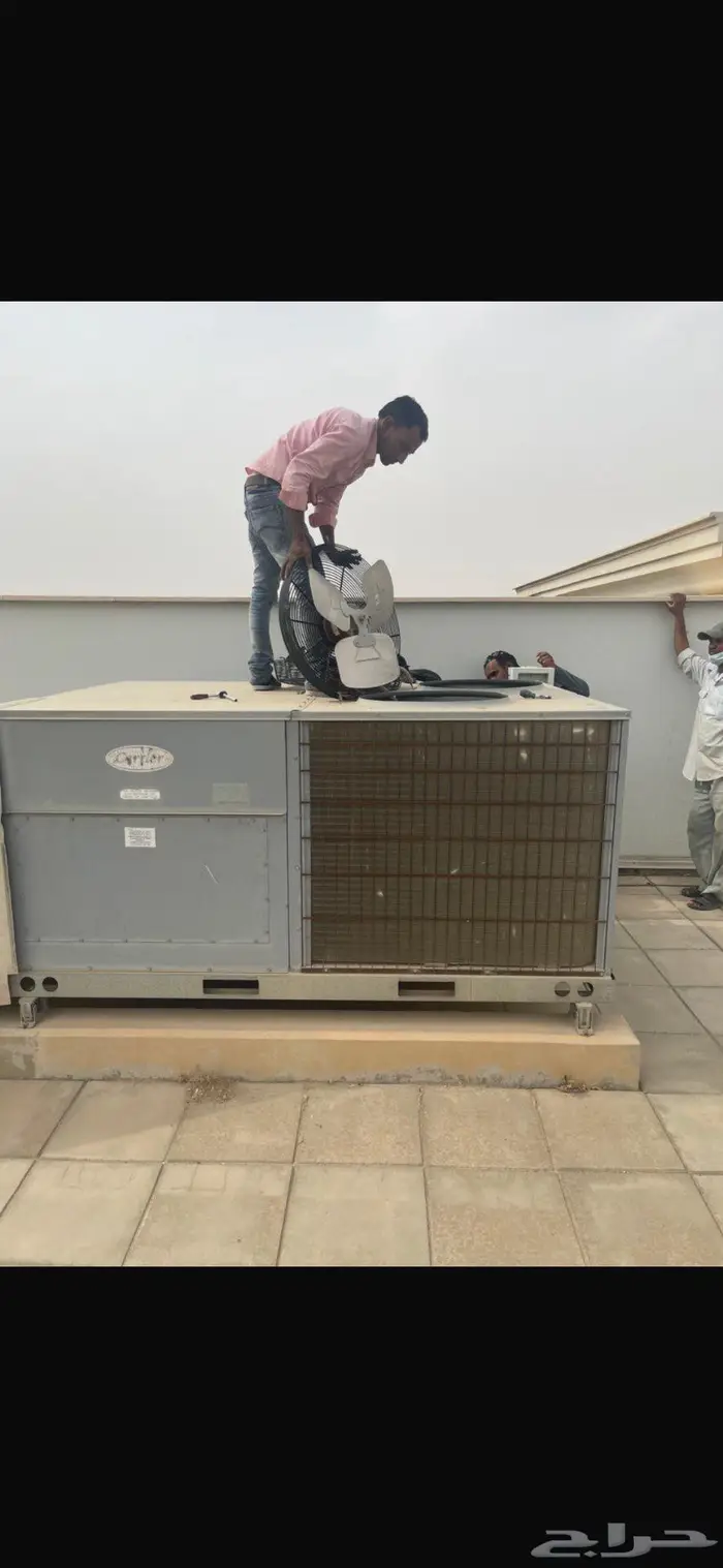 فني صيانة مكيف دكت سبلت ومكيف بكج فني هندي 3