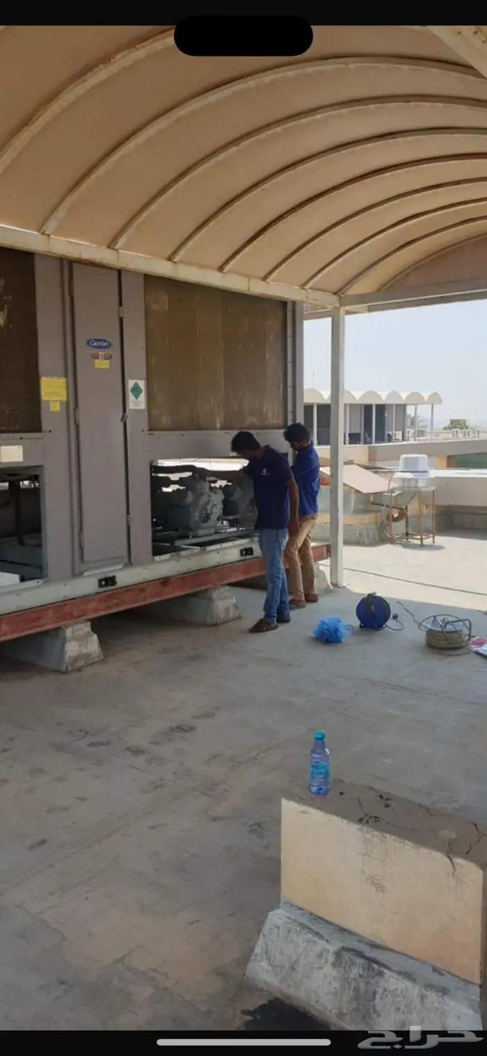 فني صيانة مكيف دكت سبلت ومكيف بكج فني هندي 12