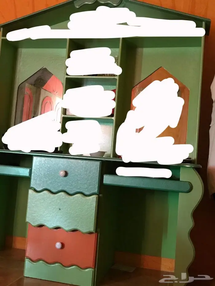 غرفة نوم بخشب قوي 1