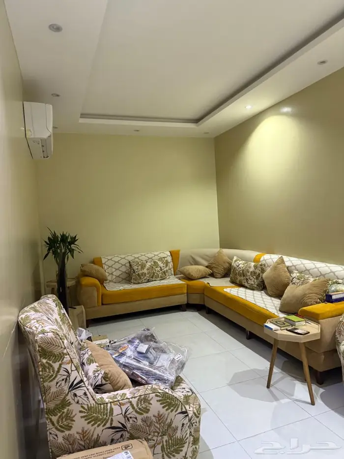 شقه للبيع بجده - حي الربوه -شارع صاري 0