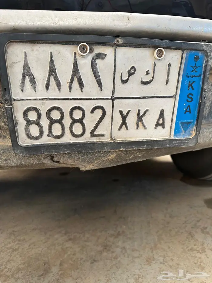 للبيع لوحة راكبه على سيارة نقل 1