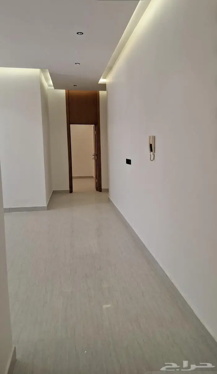 للبيع دور علوي مستقل جديد حي بدر 2