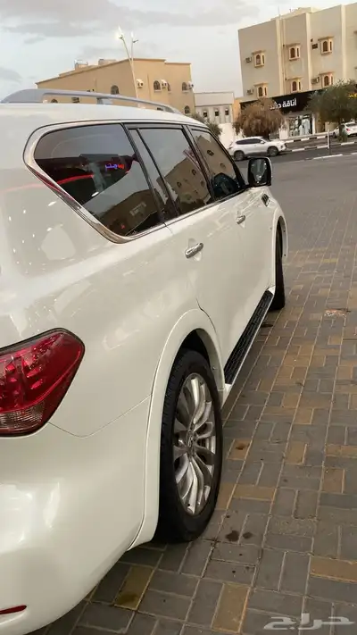 للبيع انفنتي QX80 6