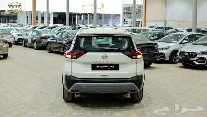 نيسان اكس تريل 2025 نص فل بلس - دفع رباعي 8