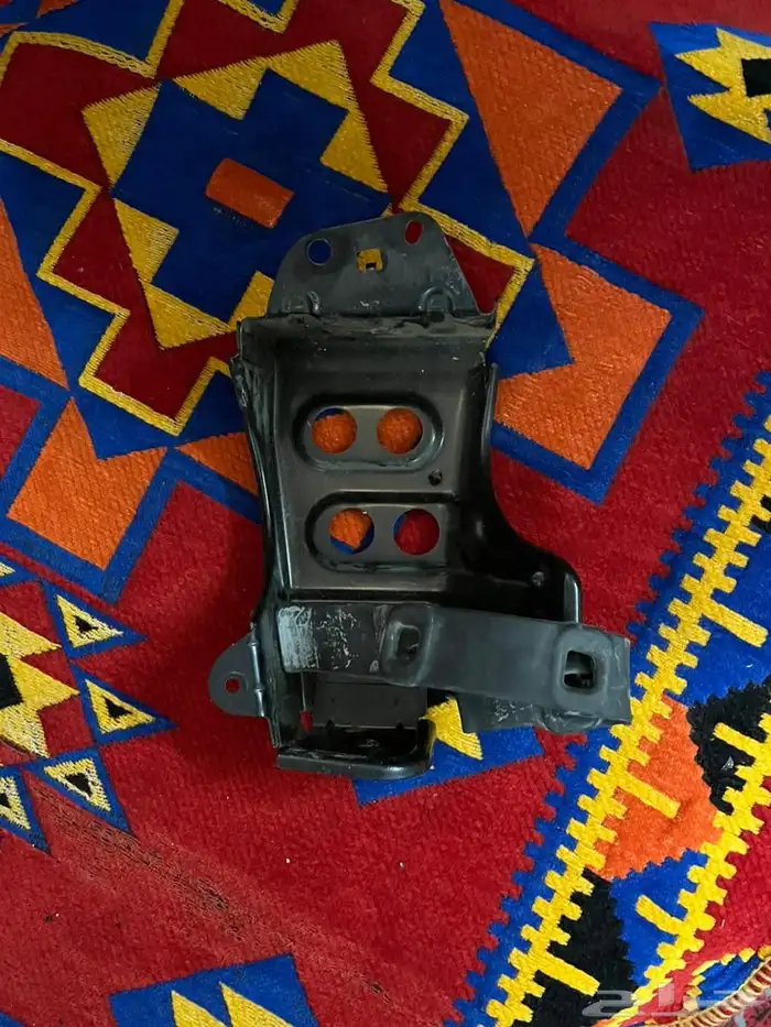 جميع قطع غيار جيب لكزس وكاله LX470 موديل 2004 58