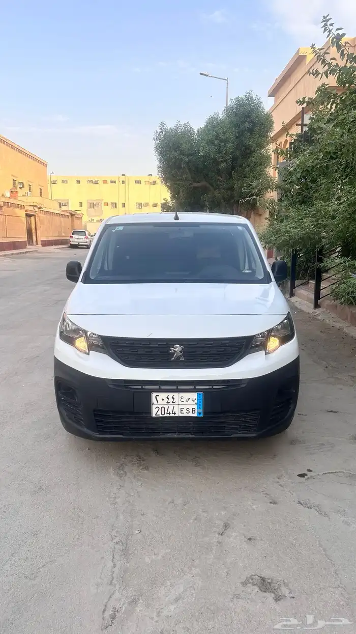 بيجو بارتنر 2021 مخزن ممشى قليل 1