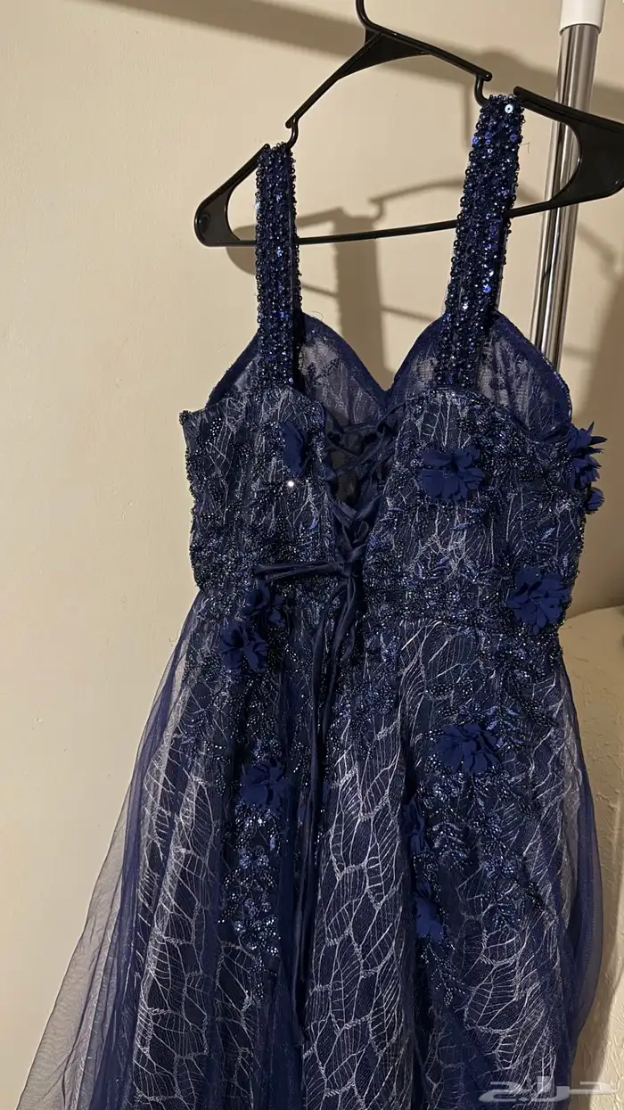 فستان كحلي للبيع 200 ريال قابل للتفاوض جديد لم يتم لبسه 4