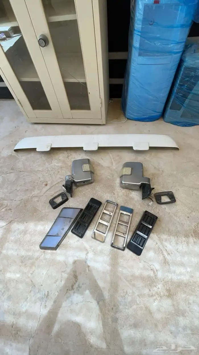 جناح ومرايات وغطاء الهوايه. ربع. 0