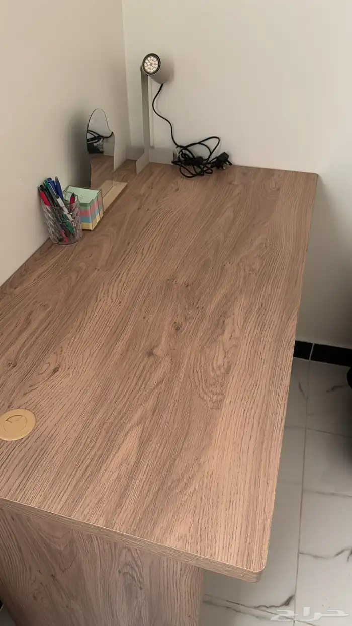 مكتب من هوم سنتر 0