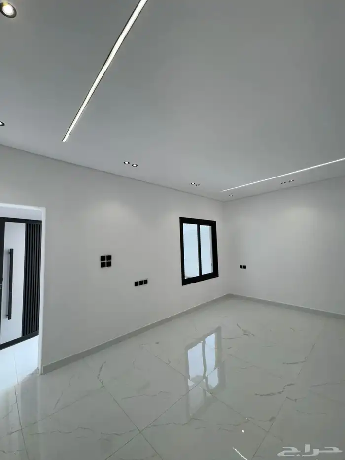 فيلا تشطيب شخصي ممتازه بسعر مميز 4