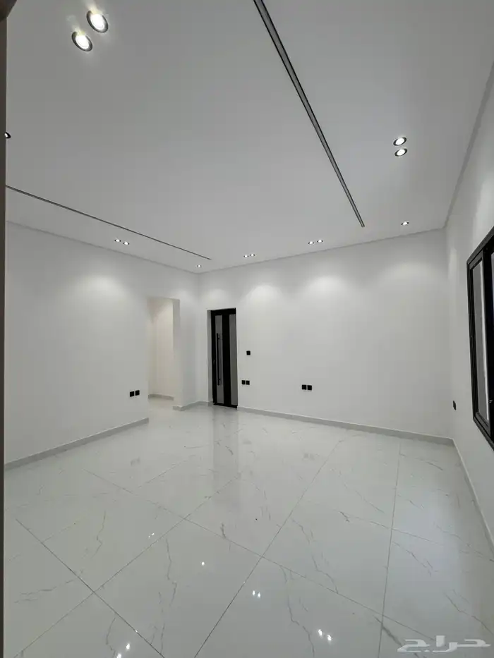 فيلا تشطيب شخصي ممتازه بسعر مميز 13